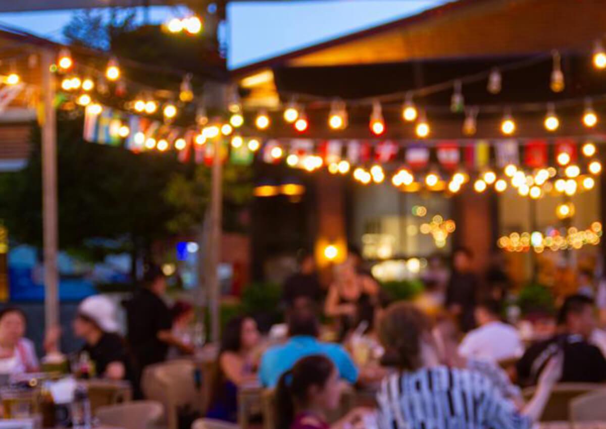 La bohème bar et jardin guinguette belgique mouscron danser musique évènement sortir lille Roubaix Tourcoing france française lampion bal musette
